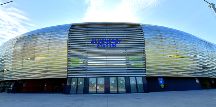 A photovoltaic system will be installed on the roof of the Bluenergy Stadium.<br />image: Petrussi